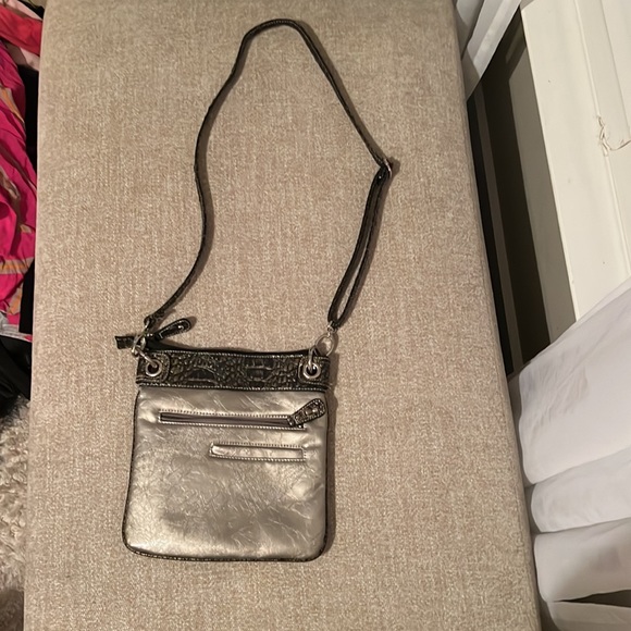 Western style pocketbook looks like a  Brahmin - Picture 3 of 4